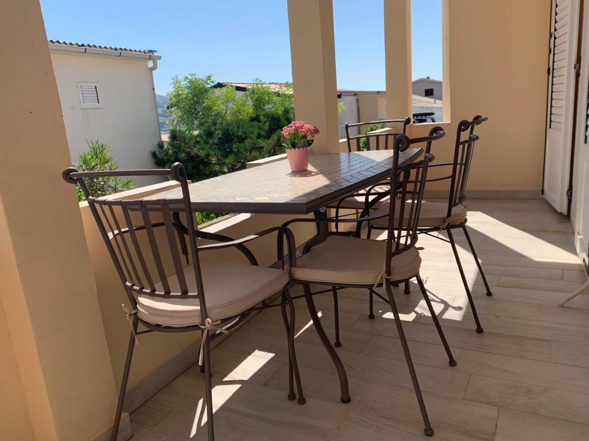 Apartments Lux Pag Pag Town Exterior photo